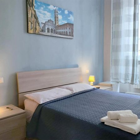 The Walls Apartment Lucca Bagian luar foto