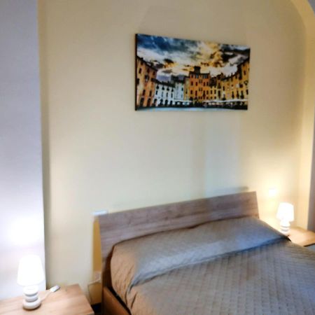 The Walls Apartment Lucca Bagian luar foto