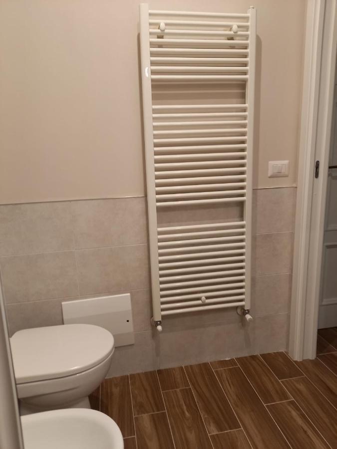 The Walls Apartment Lucca Bagian luar foto