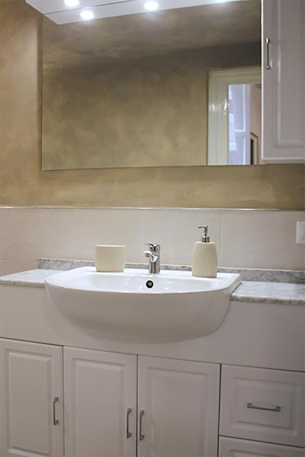 The Walls Apartment Lucca Bagian luar foto
