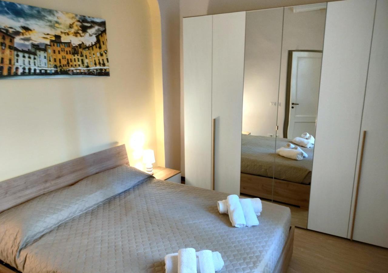 The Walls Apartment Lucca Bagian luar foto